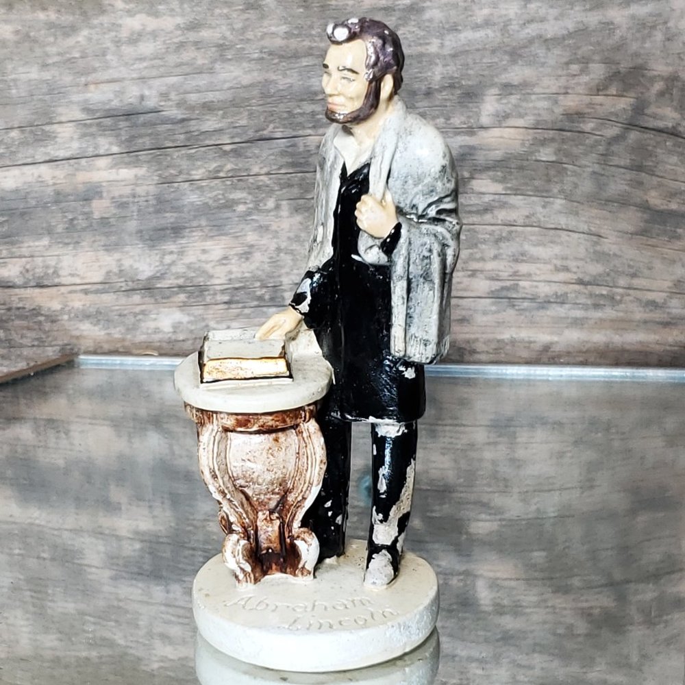 Abraham Lincoln - 1947  -Sebastian Miniature - Marblehead Label SML #85 - RARE